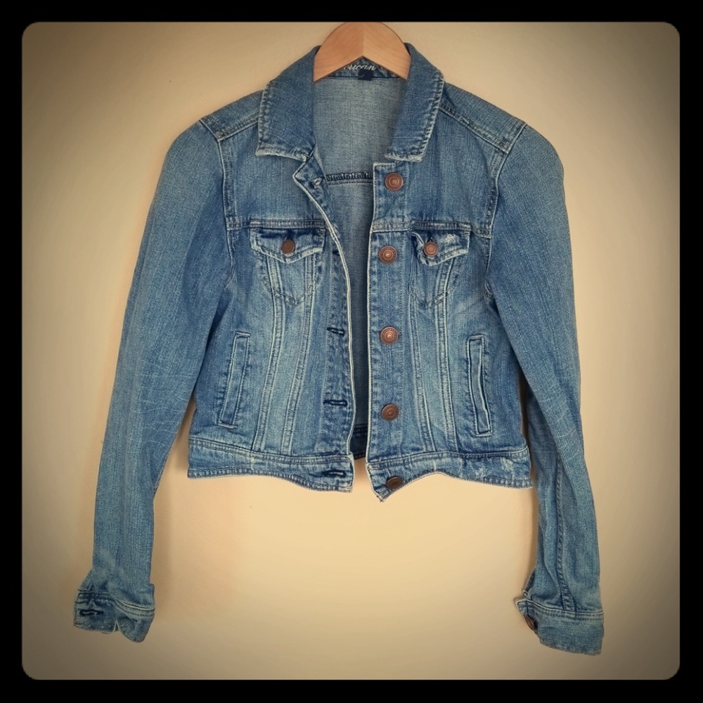 😍😍FAVORITE ITEM😍😍 Medium Wash Jean Jacket